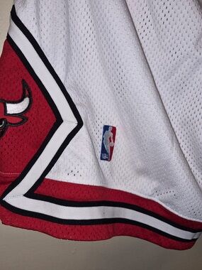 Nike Chicago Bulls White, Red & Black Mesh Home Shorts